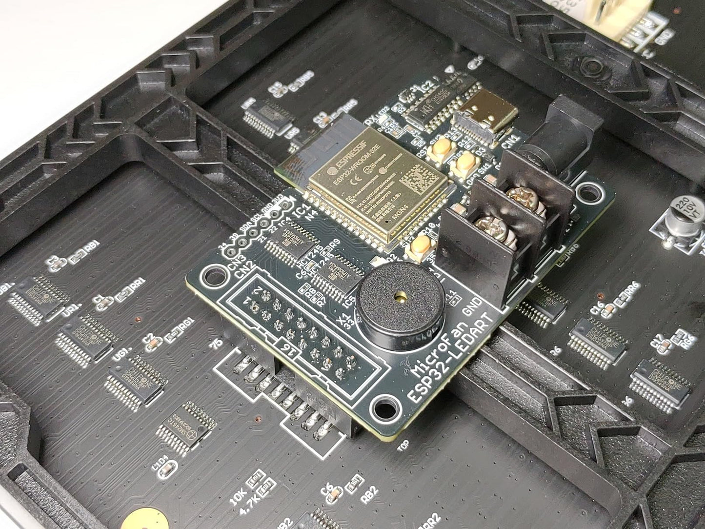 ESP32-LEDART (ESP32E, 4M) LED RGB パネル HUB75コントローラ USBインターフェース付き 技適取得済