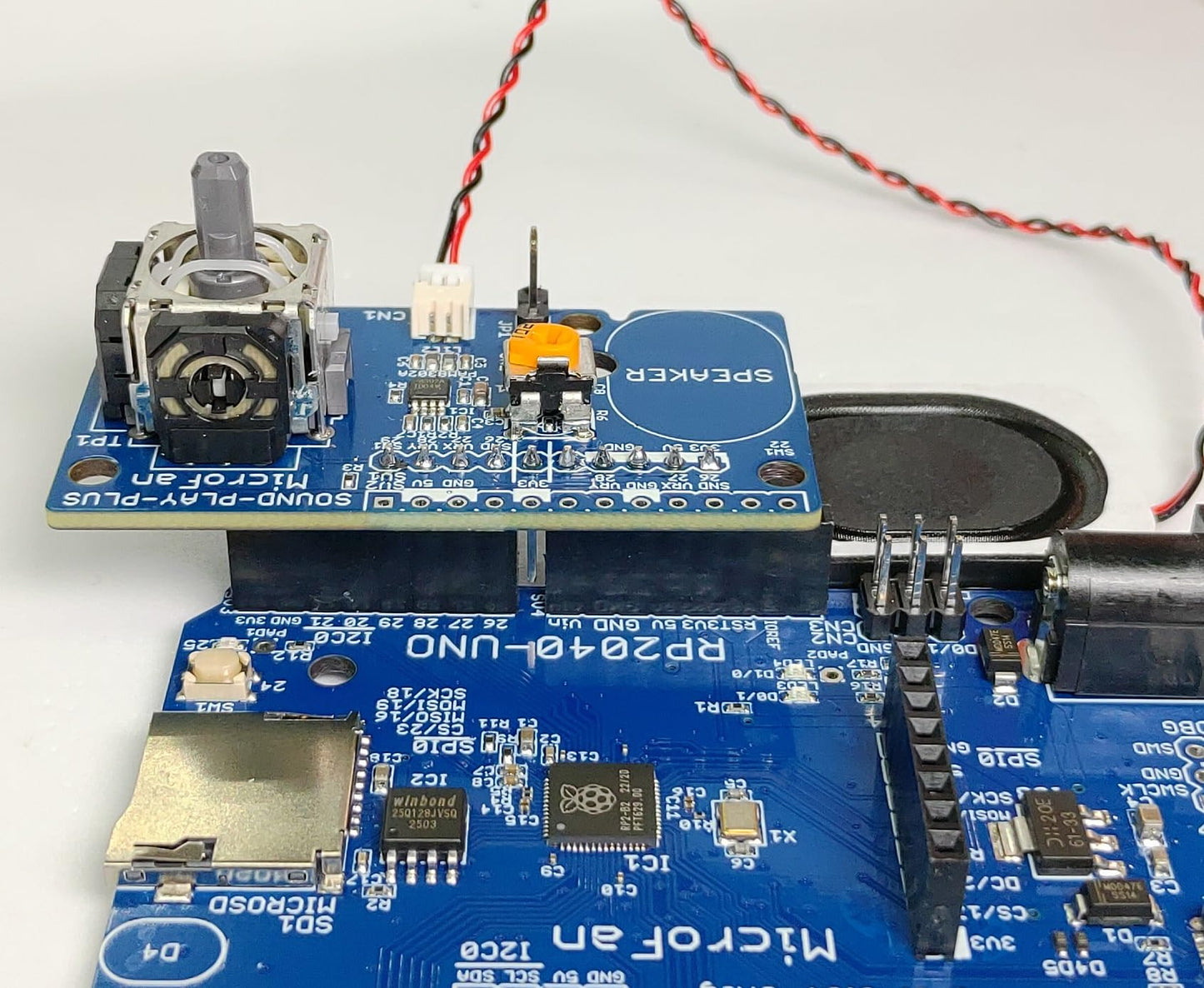 SOUND-PLAY-PLUS (D級アンプ、スピーカー: Raspberry Pi PICO/PICO W/PICO 2対応) ジョイスティック搭載