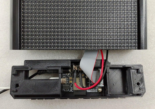 P5 ESP32 デジタルサイネージ コンストラクションキット (P5 64x32 LEDパネル2枚(128x32ピクセル), ESP32-LEDART コントローラ 技適取得済, LEDアルミレールケース セット)